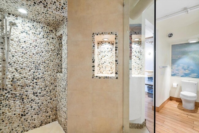 Building Photo - 21205 NE 37th Ave