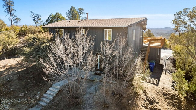 Building Photo - 828 Black Dr