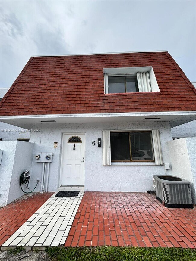 Primary Photo - 10700 NW 7th St