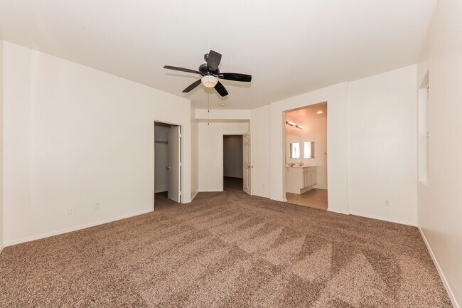 Building Photo - 1060 Indiangrass Dr