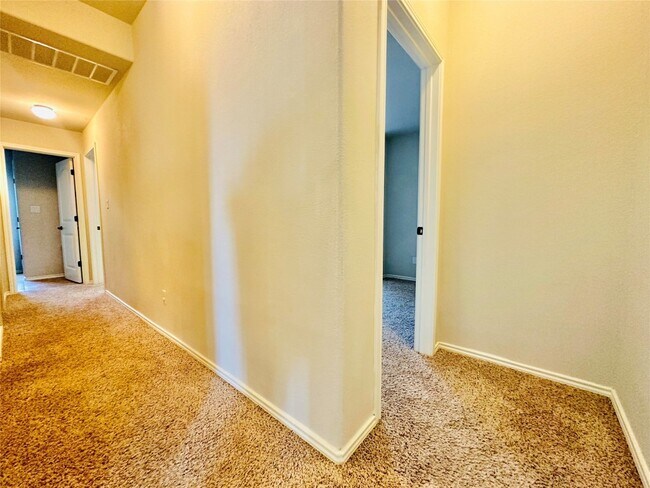 Building Photo - 7317 Highland Bluff Cove