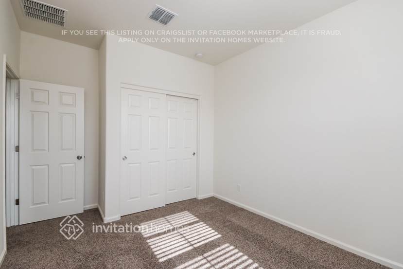 Building Photo - 1738 W Lacewood Pl
