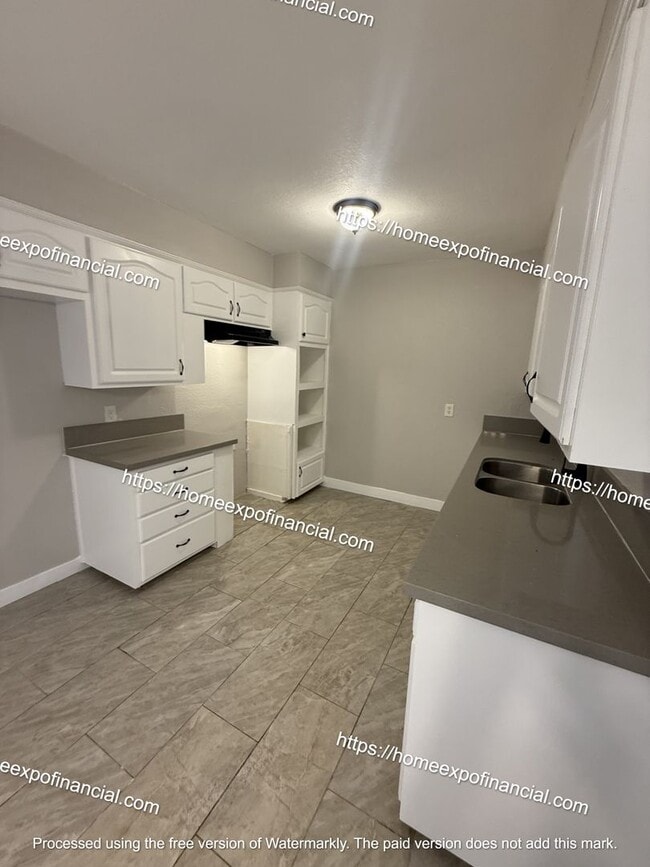 Building Photo - Nice Home For Rent