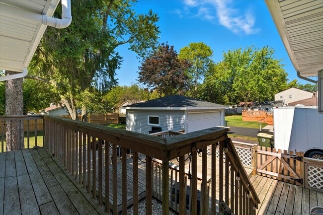 Building Photo - 830 Russell Ave