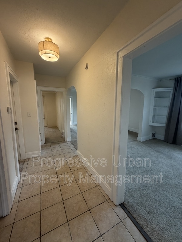 Building Photo - 4345 W 48th St