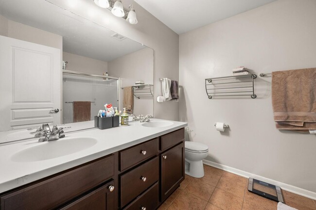 Building Photo - 3720 Honey Locust Dr