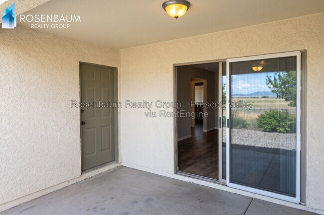 Building Photo - 3133 N Yavapai Rd E