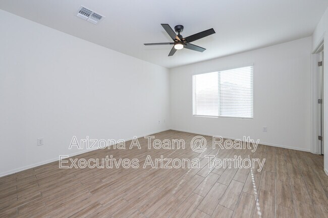 Building Photo - 4639 S Brandywine Dr