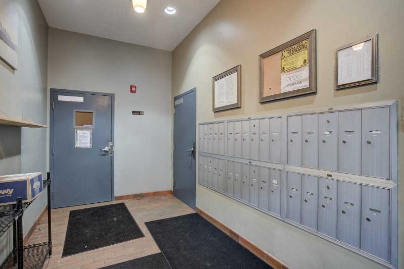 Building Photo - 215 7th St NE