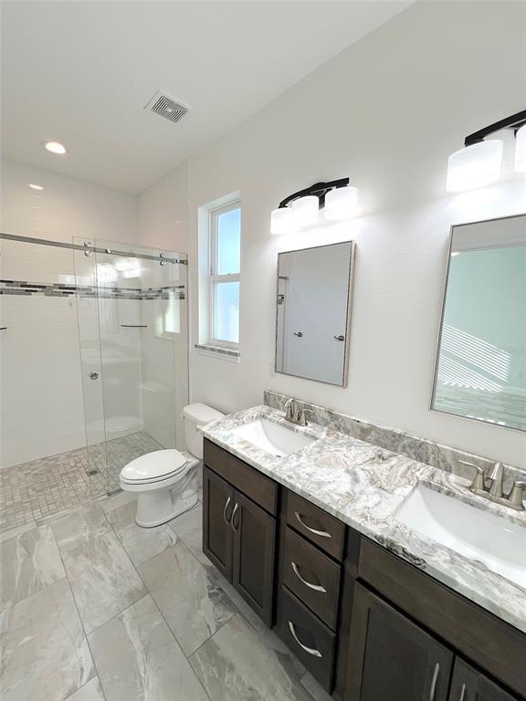 Building Photo - 10 Emmons Ln