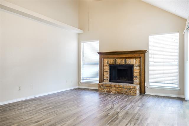Building Photo - 6329 N Park Dr