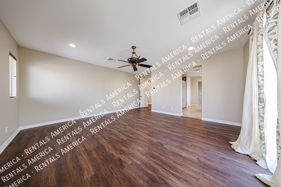 Building Photo - 130 W Tonto Dr