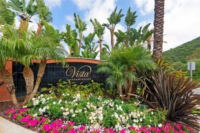 Building Photo - 30902 Club House Dr