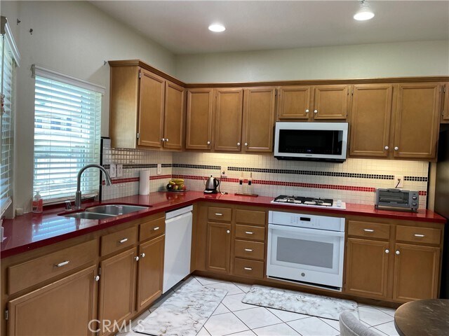 Building Photo - 2825 N Chevington Ct