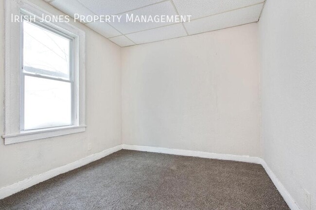 Building Photo - 476 Niagara St