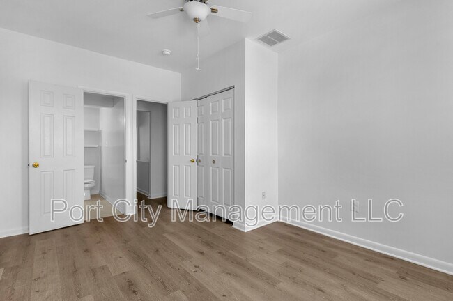 Building Photo - 2925 Fait Ave
