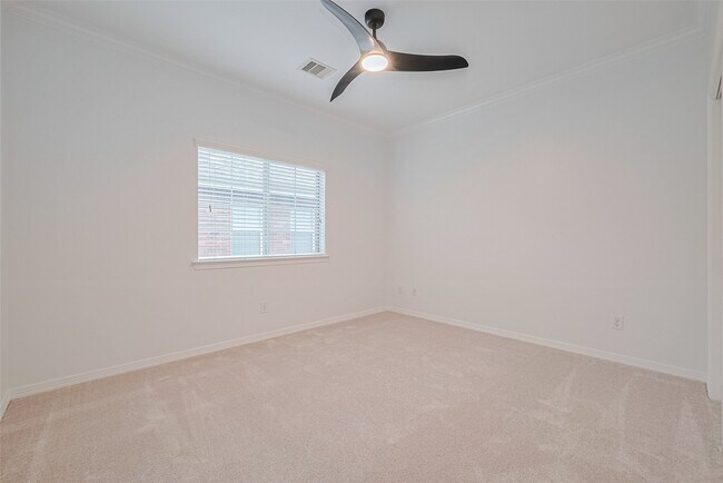 Building Photo - 1514 Olive Park