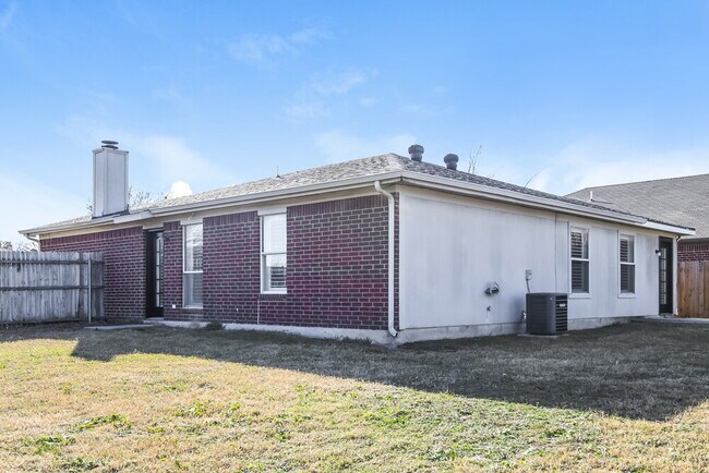 Building Photo - 4079 Tulip Tree Dr