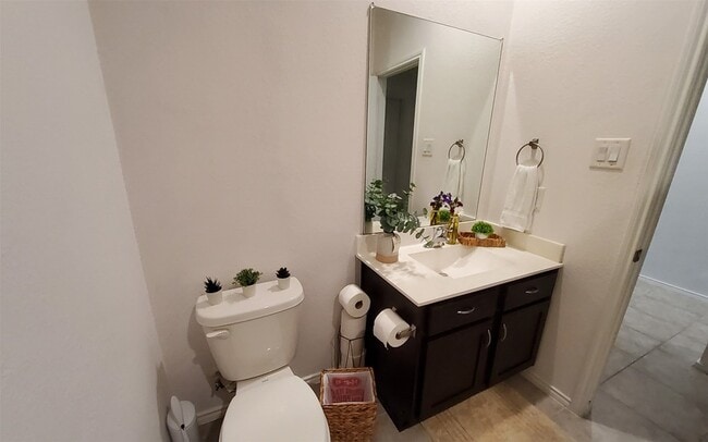 Building Photo - 22607 Castello Lakes Dr