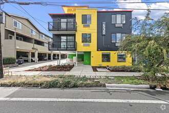 Building Photo - 530 E 18th Ave