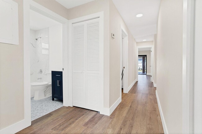 Building Photo - 391 NW 58th Ave