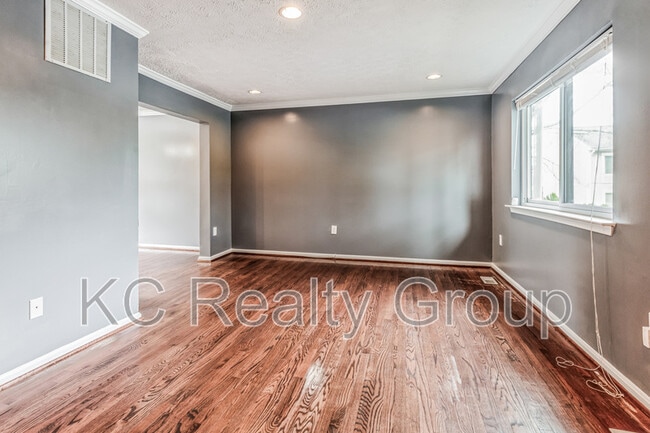 Building Photo - 12043 Hallandale Terrace