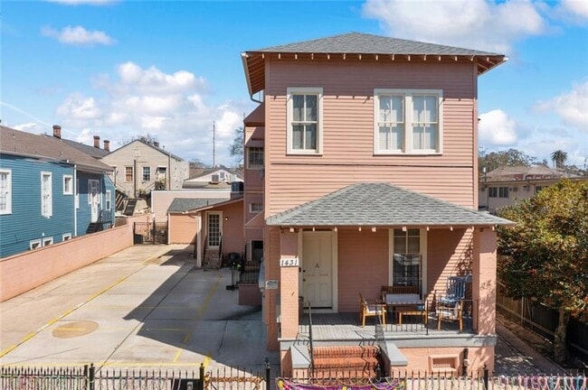 Primary Photo - 1431 St Andrew St
