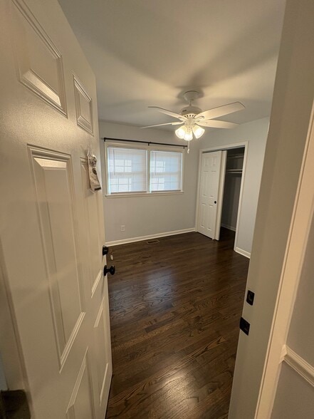 Building Photo - 1055 College Station Rd