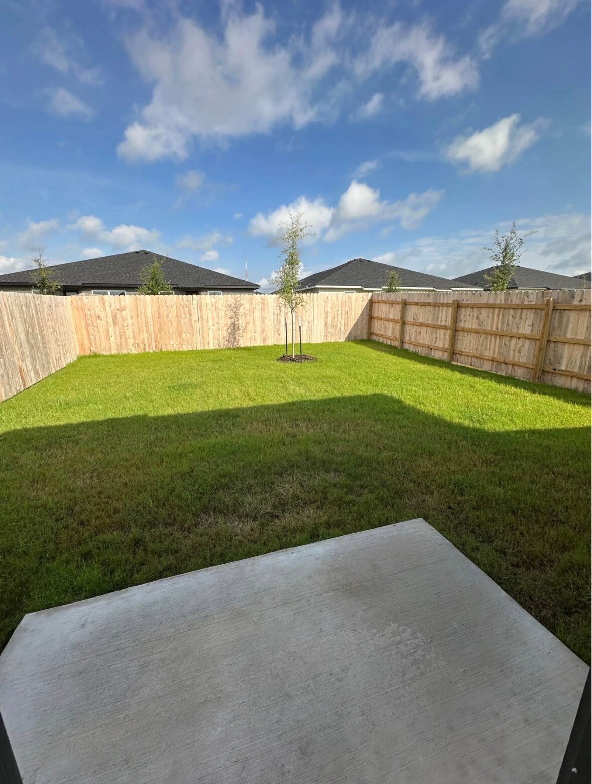 Building Photo - 901 Switchgrass Dr