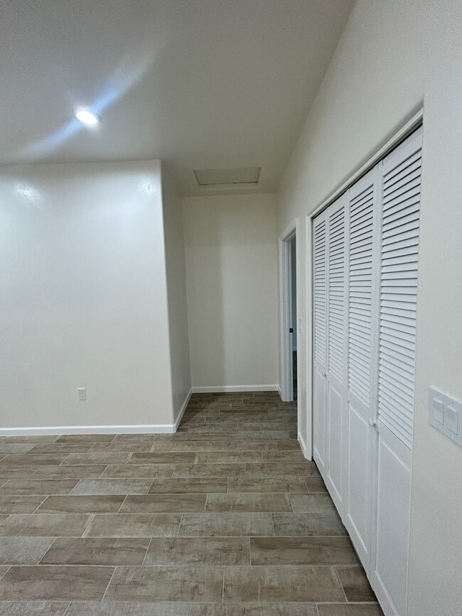 Building Photo - 1324 Renda Ct