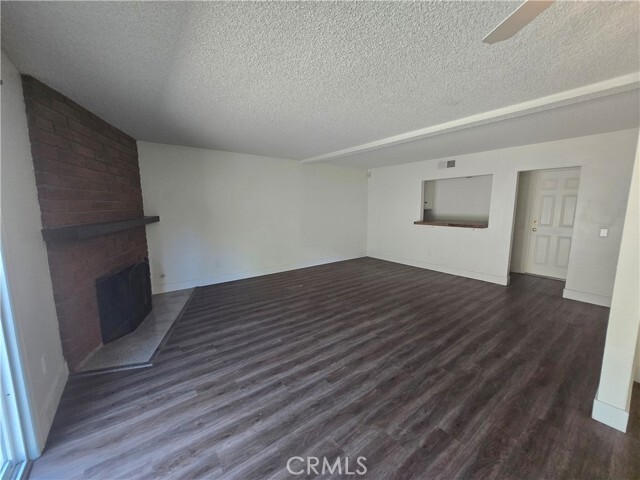 Building Photo - 1845 Mulberry Way