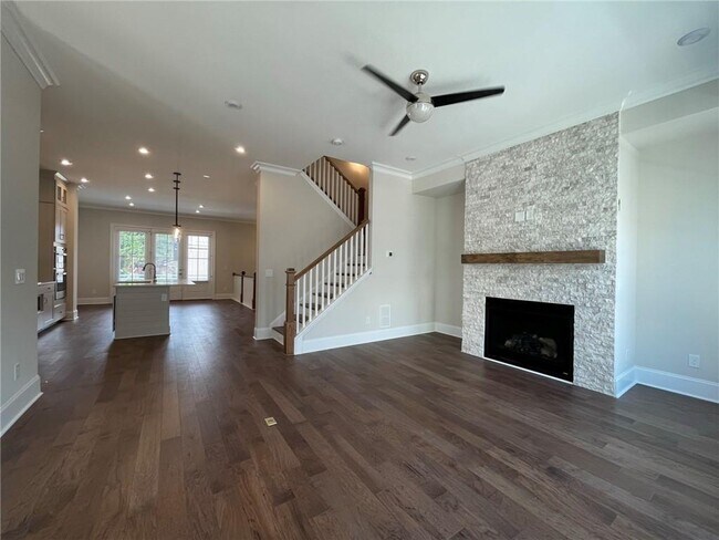 Building Photo - 888 Mayfield Rd