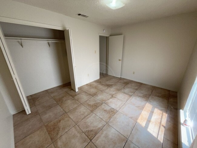 Building Photo - 1504 Indian Trail