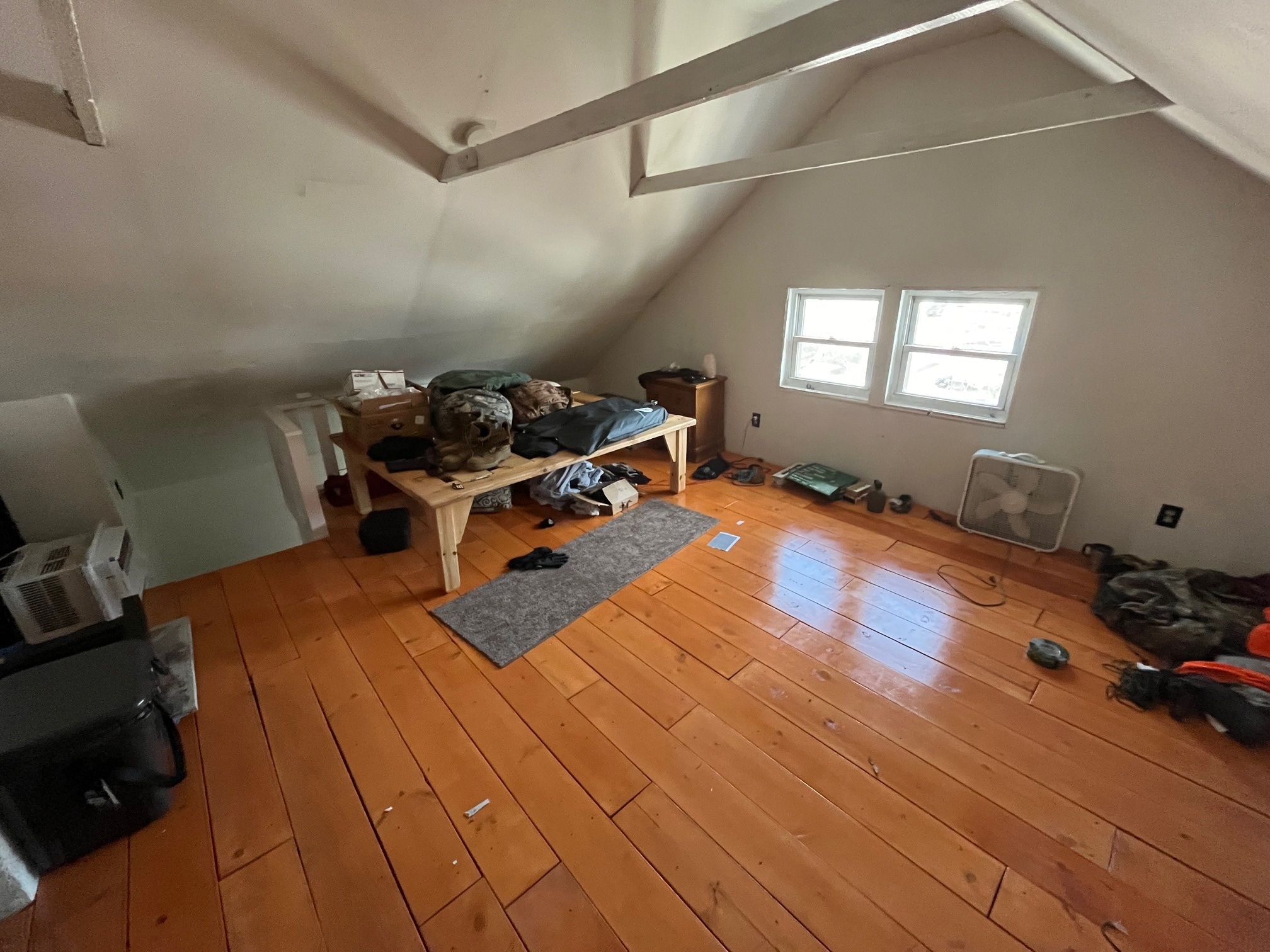 Building Photo - 528 N 5th St