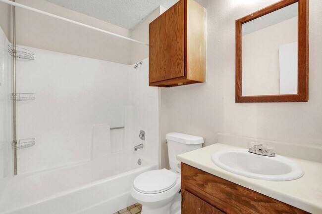 Building Photo - 7204 Hardesty