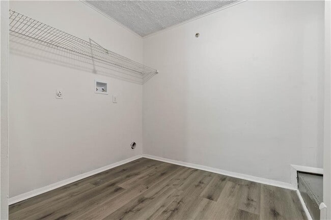 Building Photo - 2951 Aspen Woods Entry