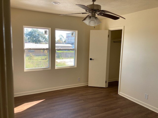 Building Photo - 1011 Giovanni St