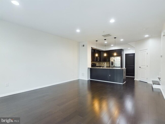 Building Photo - 6479 Jack Linton Dr S