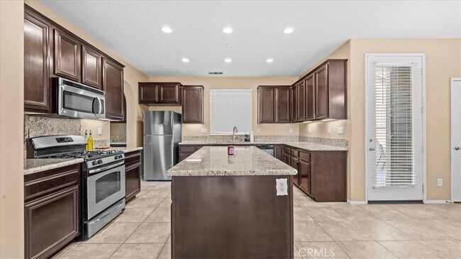Building Photo - 15876 Parkhouse Dr
