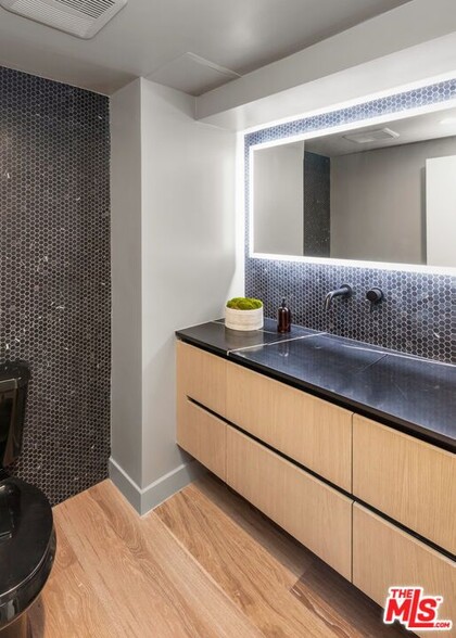 Building Photo - 5629 Murray Ln