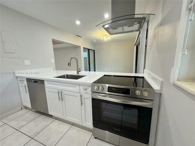 Building Photo - 6950 Sharpecroft Ct