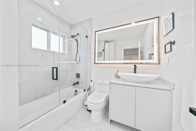 Building Photo - 1320 NE 210th Terrace