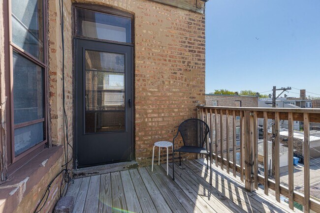 Building Photo - Spacious Lincoln Square