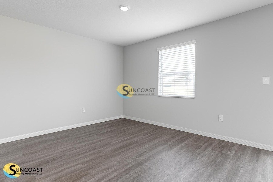 Building Photo - 6540 Sweetbay Ln