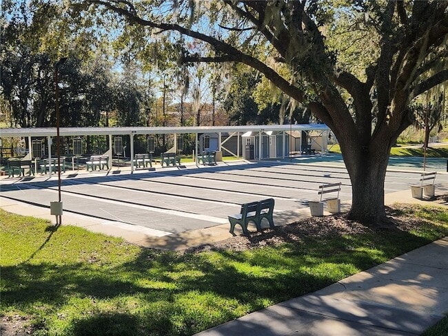 Building Photo - 24921 Pine Hill