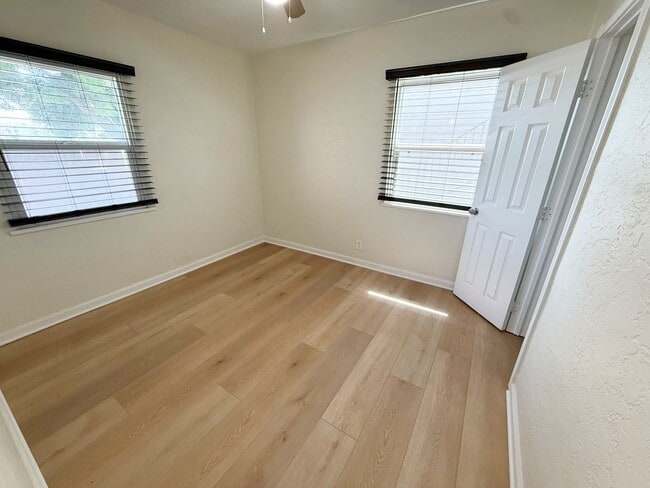 Building Photo - Updated 3 Bed/2 Bath Home For Rent!