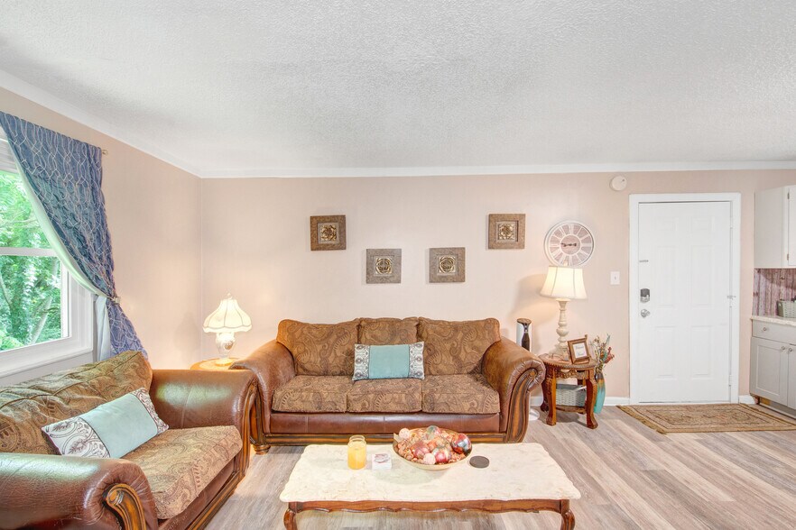 Building Photo - 2612 Couchville Pike