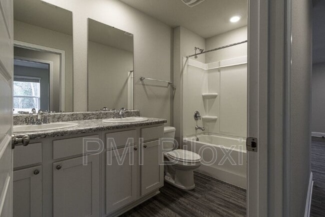 Building Photo - 6467 Eastland Cir