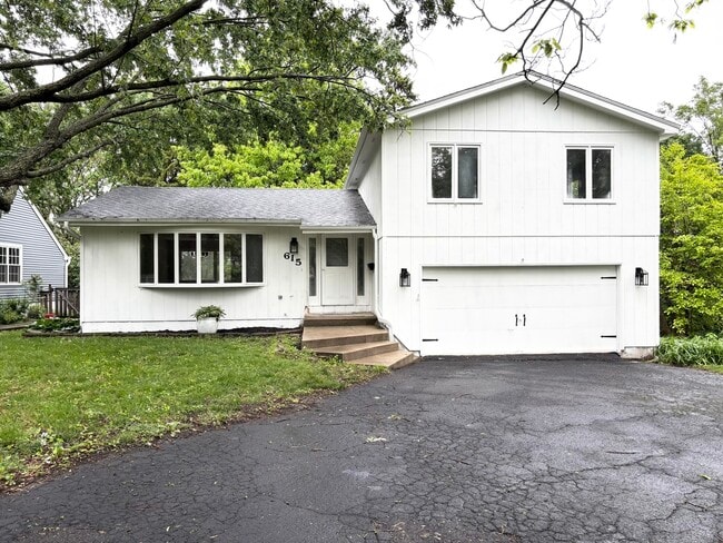 Primary Photo - 615 N Blanchard St