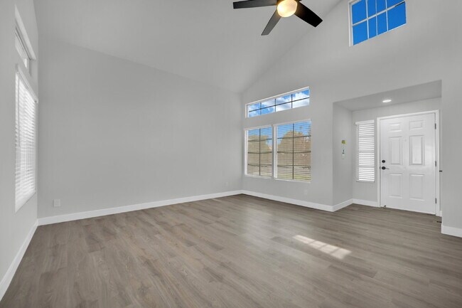 Building Photo - Step into this charming 3-bedroom, 3-bathroom home that has so much to offer!